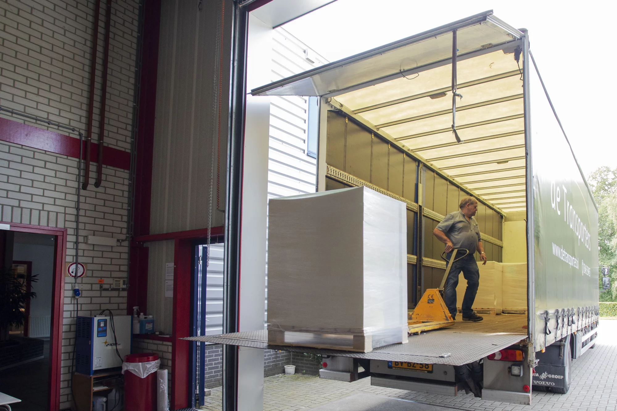 Pallet transport